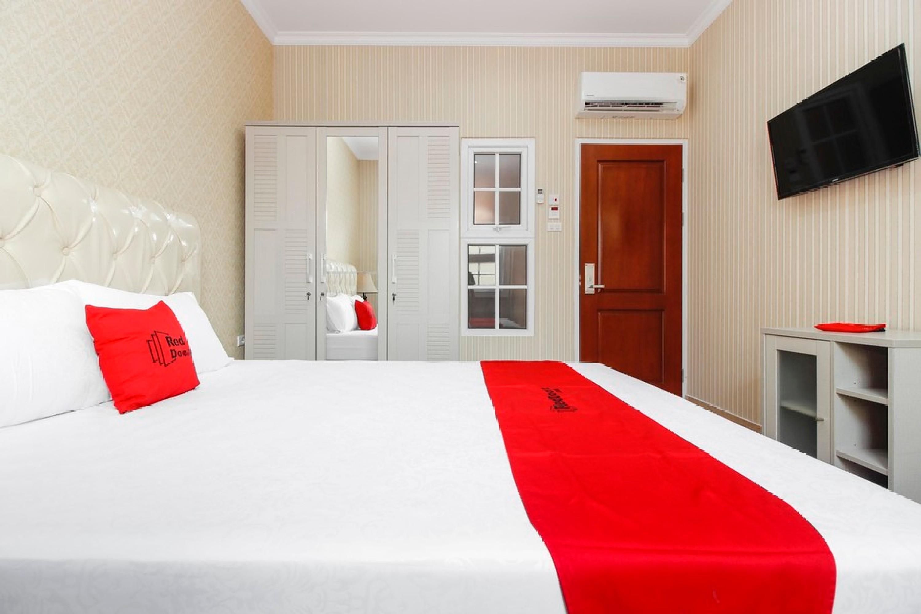 Reddoorz Plus @ Kwitang 2 Jakarta Exterior photo