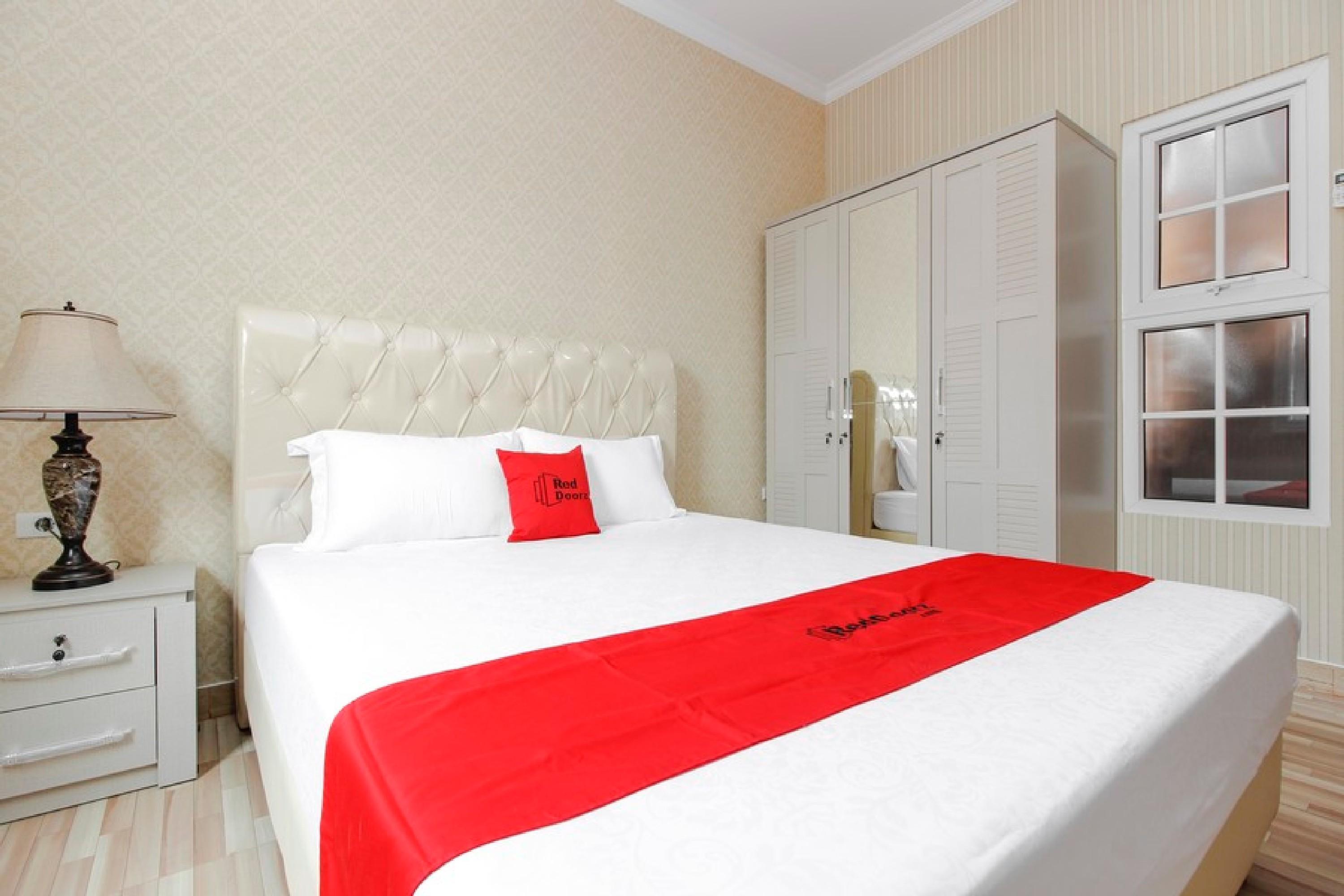 Reddoorz Plus @ Kwitang 2 Jakarta Exterior photo