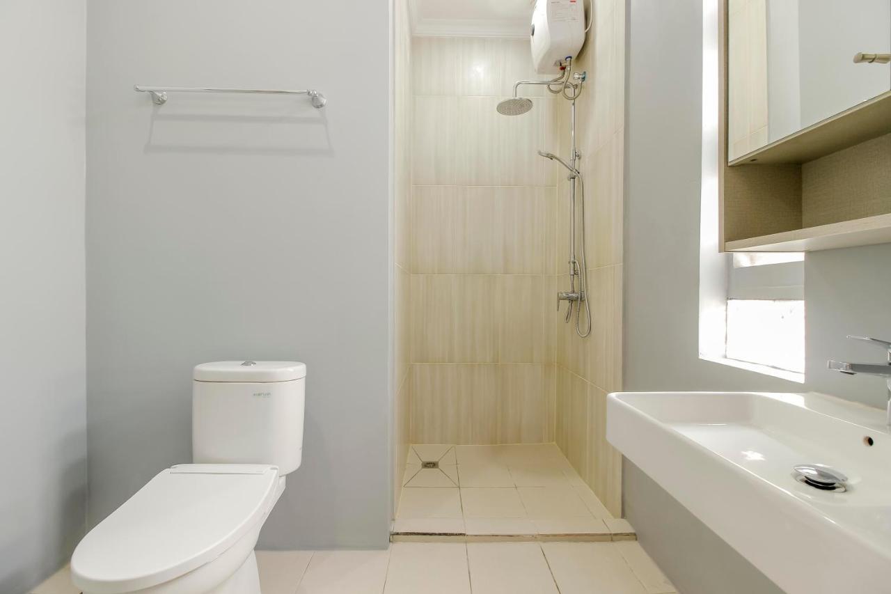 Reddoorz Plus @ Kwitang 2 Jakarta Exterior photo